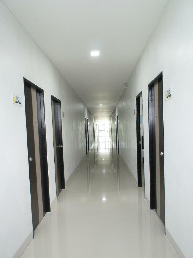 Thanaphat Place Buriram Exterior foto